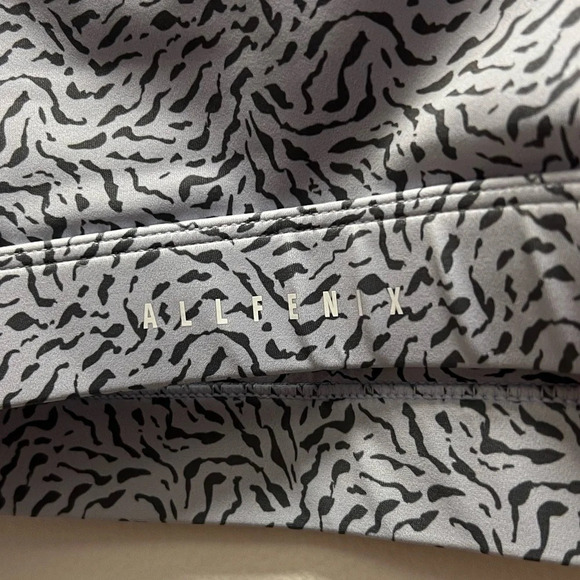 Allfenix Sports Bra - Picture 4 of 5